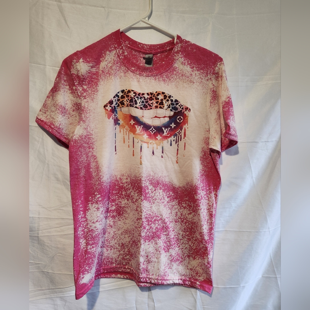 NWOT - Graphic T shirt